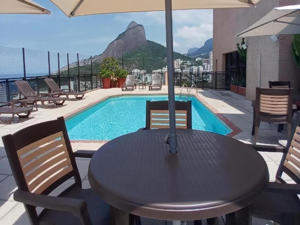 Flat Leblon - Apartamento *